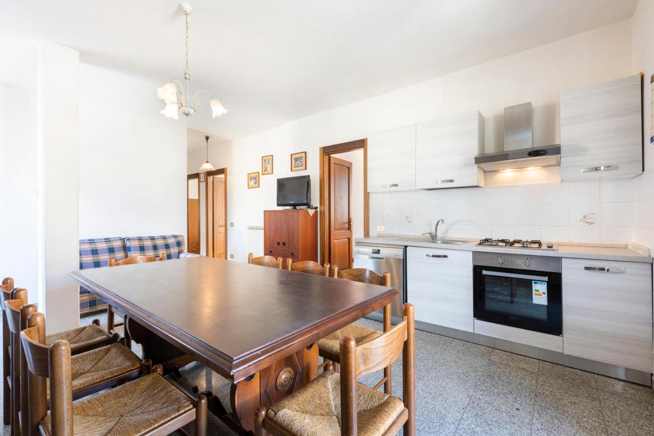 Residenza Tirrenia By Mmega Apartment Marina di Massa Bagian luar foto